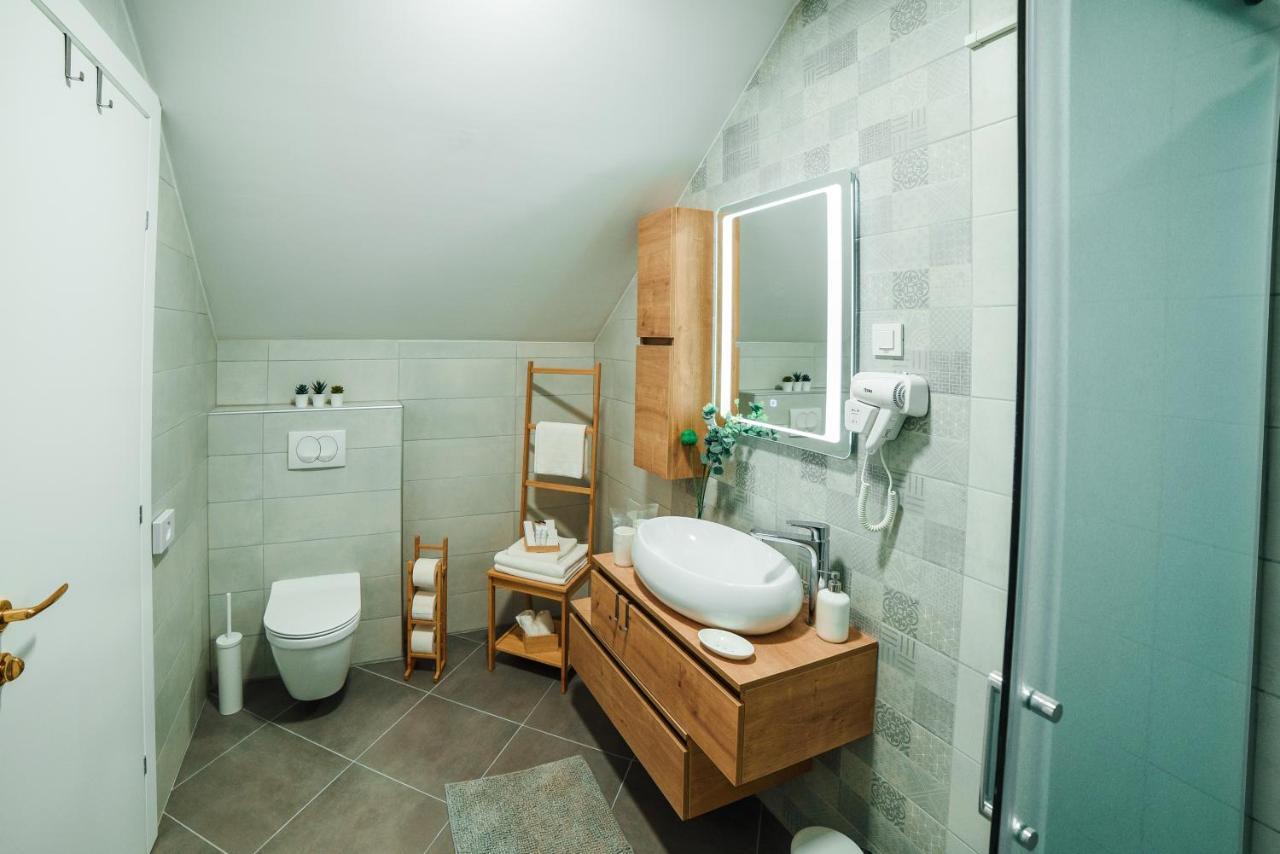 Chop Old House Hotel Велика Горица Екстериор снимка