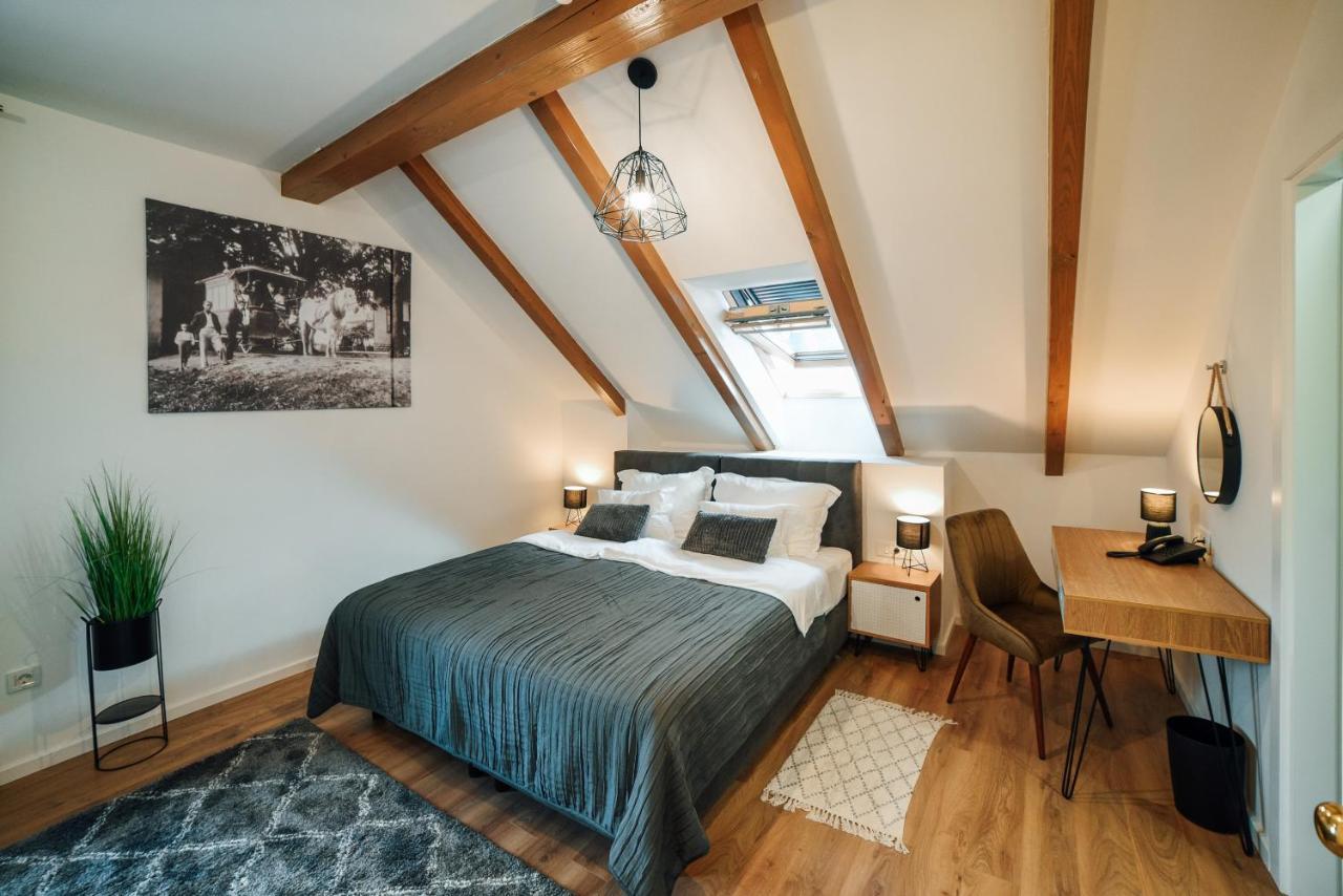Chop Old House Hotel Велика Горица Екстериор снимка